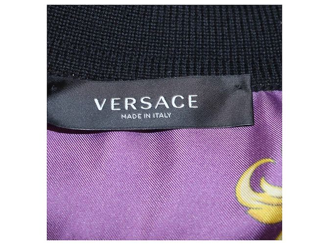 Versace Goddess Foulard V-Ausschnitt Pullover aus Wolle & Seide Schwarz/Multicolor Mehrfarben - Ansicht 5