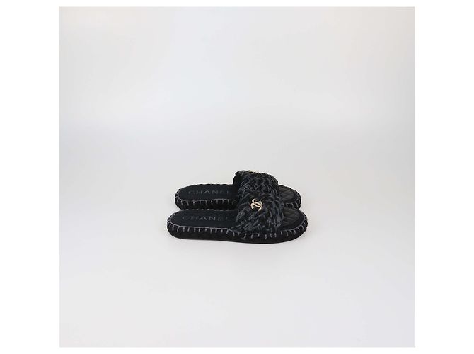 Ciabatte basse Chanel in tessuto intrecciato CC Nero/Grigio - vista 3