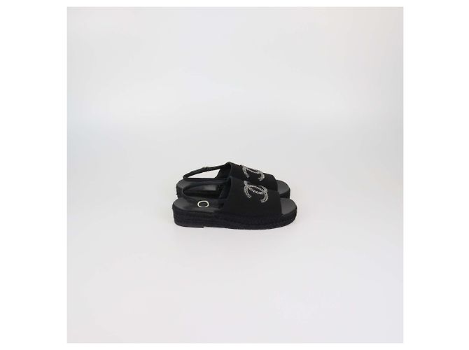 Sandali Espadrilles Slingback Chanel in tela nera con CC in cristallo Nero - vista 3
