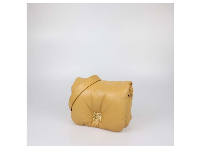Borsa a tracolla Goya Puffer in pelle Tan Loewe - vista 3