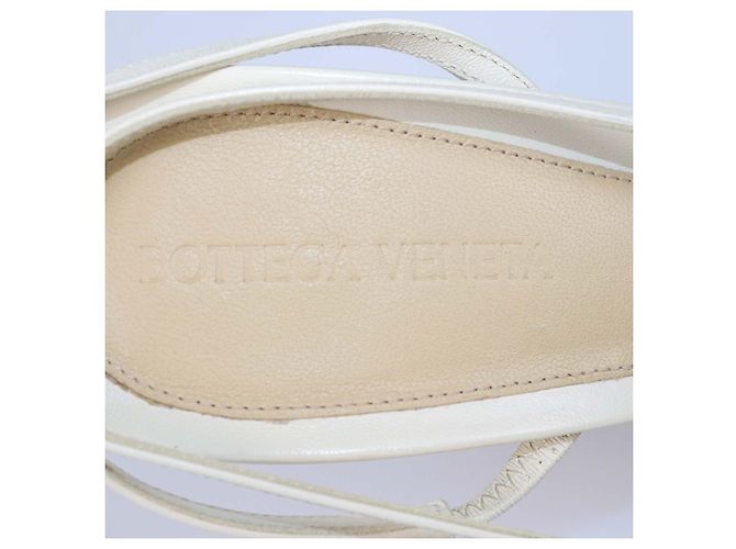 Sandali T-Strap in pelle Off White Bottega Veneta Crudo - vista 6