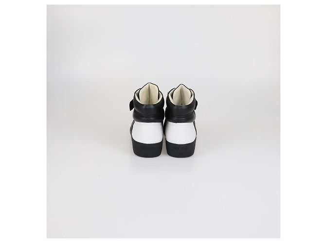 Chanel High Top Sneaker aus gestepptem Leder CC Schwarz/Weiß - Ansicht 5