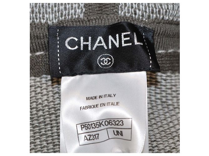 Sciarpa con cappuccio in cashmere grigio Chanel - vista 4