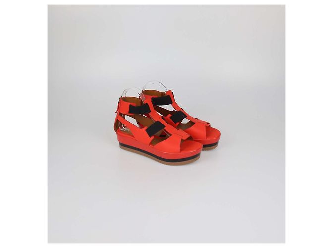 Fendi Red Leather Elastic Strap Platform Sandals - view 2