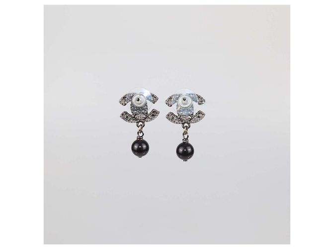 Orecchini Chanel Black CC con perle sintetiche a goccia e chiusura a pressione Nero - vista 3