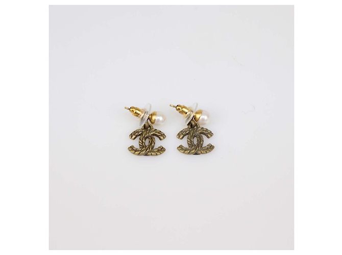 Orecchini Chanel CC placcati oro con perle sintetiche e cordoncino D'oro - vista 4