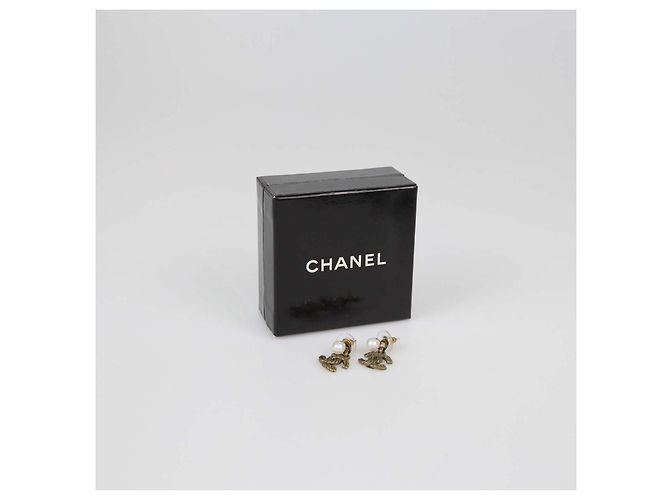 Orecchini Chanel CC placcati oro con perle sintetiche e cordoncino D'oro - vista 6