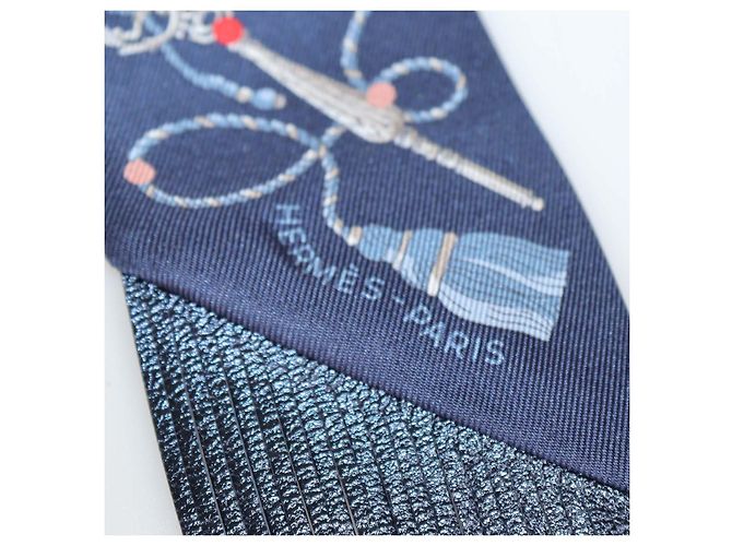Hermès Hermes Bleu Marine Silk Les Cles a Pois Leather Fringes Twilly Blu - vista 5