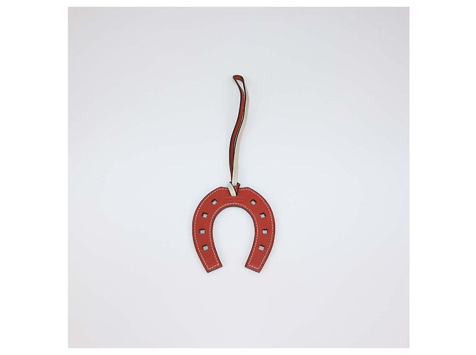 Hermès Paddock Horseshoe Bag Charm aus Swift-Leder bicolor Rot Beige - Ansicht 3