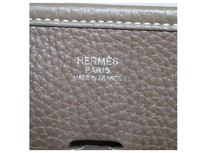 Hermès Borsa Hermes Evelyne III PM in pelle Clemence Etoupe Taupe - vista 5