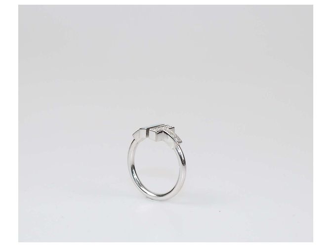Tiffany & Co. Ring aus 18K Weißgold, Emaille und Diamanten, Größe 6 US Golden - Ansicht 4