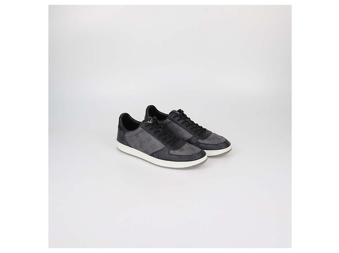 Sneakers basse Rivoli in canvas Monogram nero/grigio Louis Vuitton - vista 2