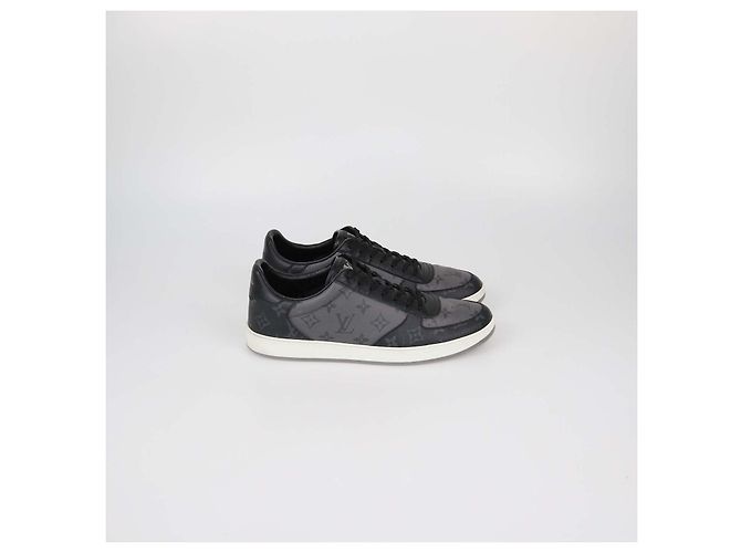 Sneakers basse Rivoli in canvas Monogram nero/grigio Louis Vuitton - vista 3