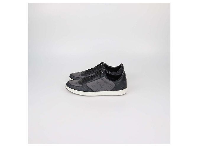 Sneakers basse Rivoli in canvas Monogram nero/grigio Louis Vuitton - vista 4