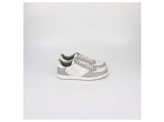 Sneaker basse Rivoli in pelle Damier bianca/grigia Louis Vuitton Bianco Grigio - vista 3