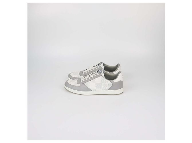 Sneaker basse Rivoli in pelle Damier bianca/grigia Louis Vuitton Bianco Grigio - vista 4