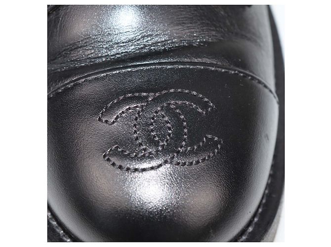Botas de combate Chanel de piel negra con puntera CC Negro - vista 6