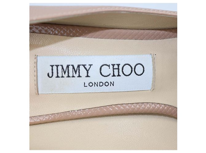 Jimmy Choo Romy Pumps aus texturiertem Lackleder in Beige - Ansicht 6