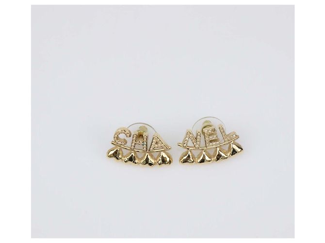 Orecchini Chanel in metallo dorato con logo a cuore e strass D'oro - vista 4