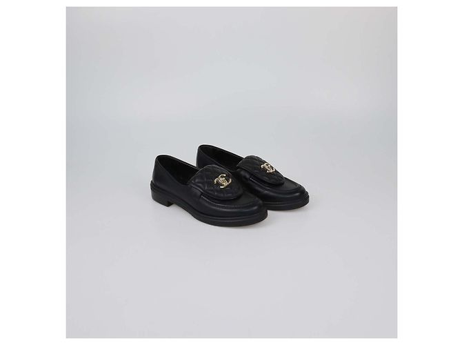 Mocassini Chanel in pelle matelassé nera con chiusura CC Nero - vista 2
