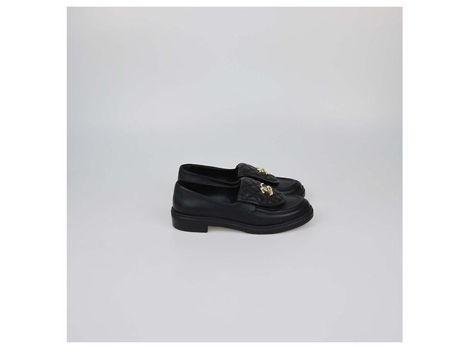 Mocassini Chanel in pelle matelassé nera con chiusura CC Nero - vista 3