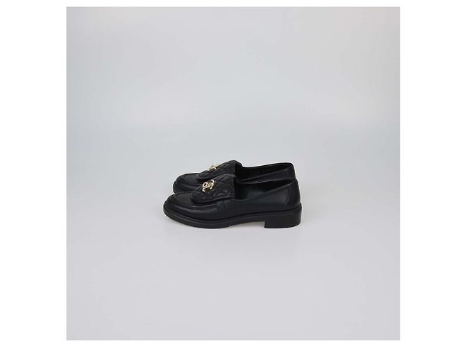 Mocassini Chanel in pelle matelassé nera con chiusura CC Nero - vista 4
