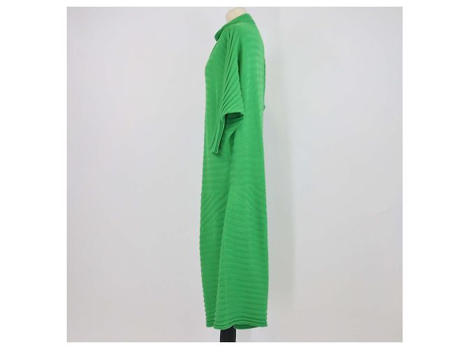 Issey Miyake Midikleid aus Baumwollstrick mit Rollkragen in Grün - Ansicht 2