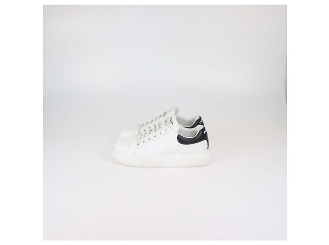 Sneakers Macro in pelle bianco/nero Prada - vista 4