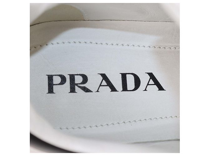 Sneakers Macro in pelle bianco/nero Prada - vista 6