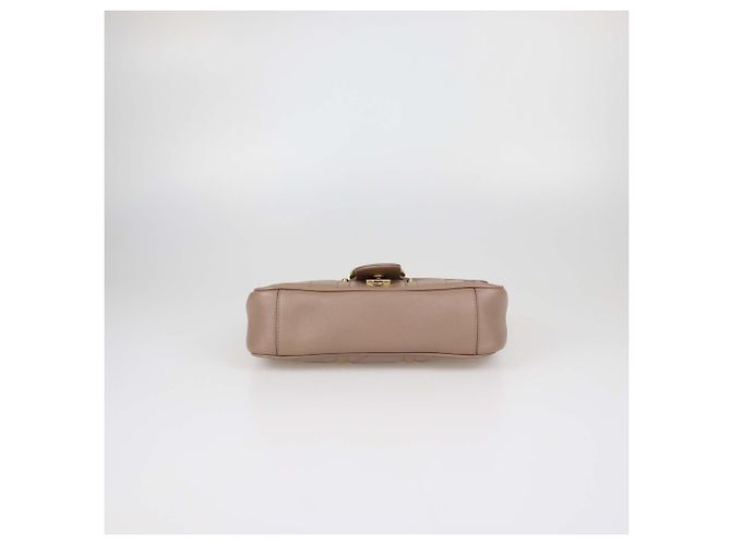 Gucci GG Marmont Schultertasche Medium aus gestepptem Leder in Old Rose mit Perlen - Ansicht 4
