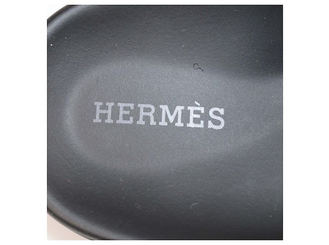 Hermès Hermes Chypre Sandalen aus schwarzem Leder mit Medor-Nieten - Ansicht 6