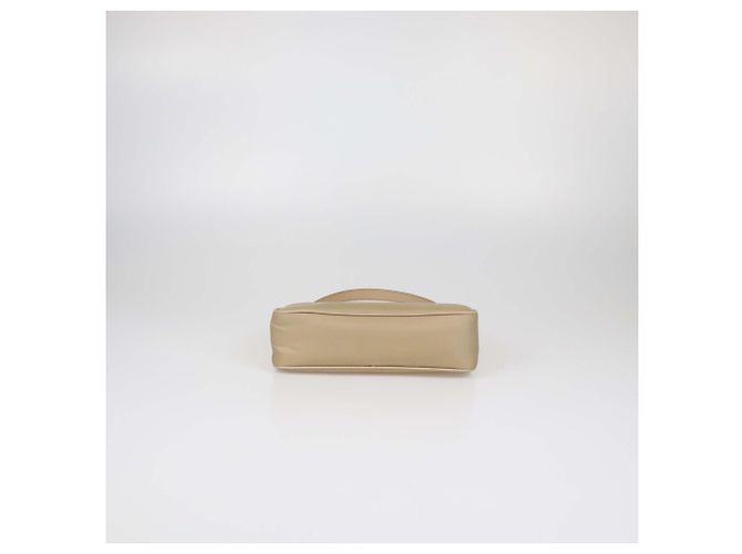 Borsa a tracolla Prada Re-Edition 2005 in Re-Nylon beige e pelle Saffiano - vista 4