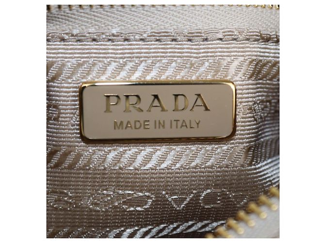 Borsa a tracolla Prada Re-Edition 2005 in Re-Nylon beige e pelle Saffiano - vista 5