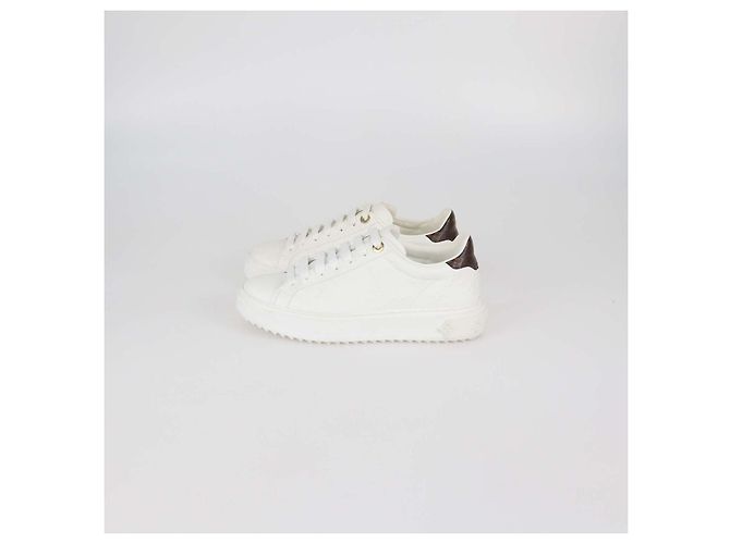Sneakers Time Out in pelle Monogram embossed bianca Louis Vuitton Bianco - vista 4