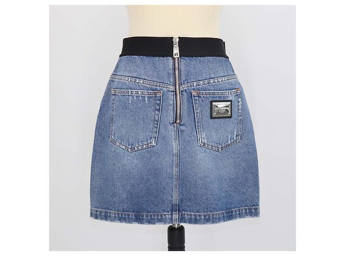 Falda Dolce & Gabbana de denim azul con cinturilla de logo y efecto desgastado - vista 3