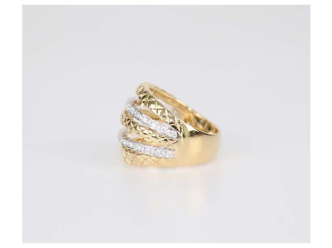 Anello Cocktail Chanel Coco Crush in Oro 18K Two-Tone e Diamanti Matelassé Misura 11 US D'oro - vista 2