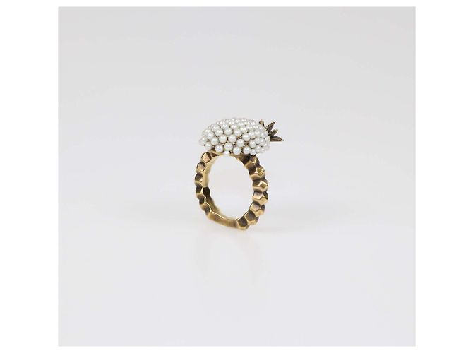Anello Cocktail Ananas in Metallo Dorato Invecchiato e Perle Sintetiche Gucci XS - vista 3