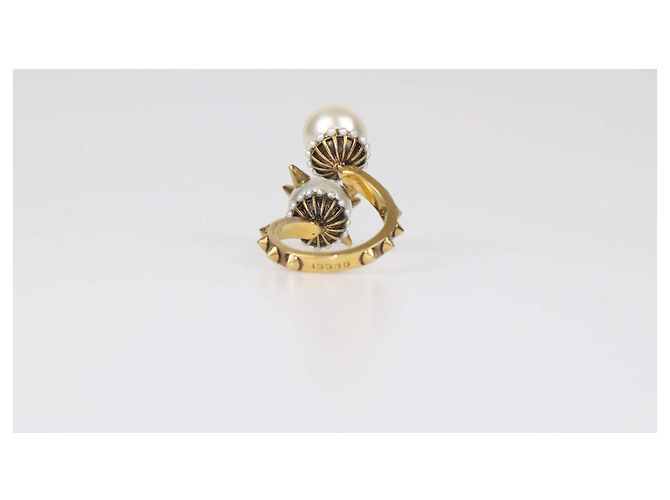 Anello Gucci con borchie spike e perle sintetiche in metallo dorato invecchiato D'oro - vista 3