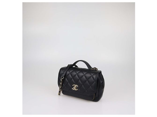 Chanel Medium Business Affinity Schultertasche mit Klappe und oberem Griff aus schwarzem gestepptem Kaviarleder - Ansicht 2