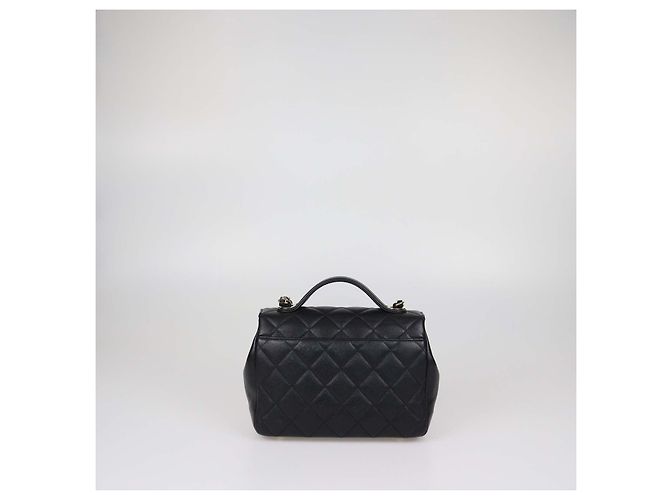Chanel Medium Business Affinity Schultertasche mit Klappe und oberem Griff aus schwarzem gestepptem Kaviarleder - Ansicht 3