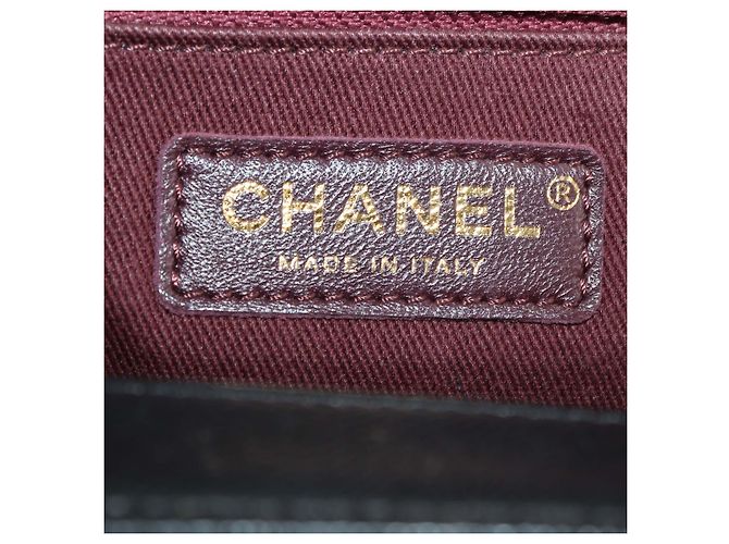 Chanel Medium Business Affinity Schultertasche mit Klappe und oberem Griff aus schwarzem gestepptem Kaviarleder - Ansicht 5