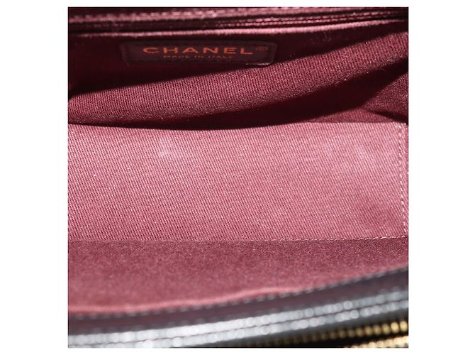Chanel Medium Business Affinity Schultertasche mit Klappe und oberem Griff aus schwarzem gestepptem Kaviarleder - Ansicht 6