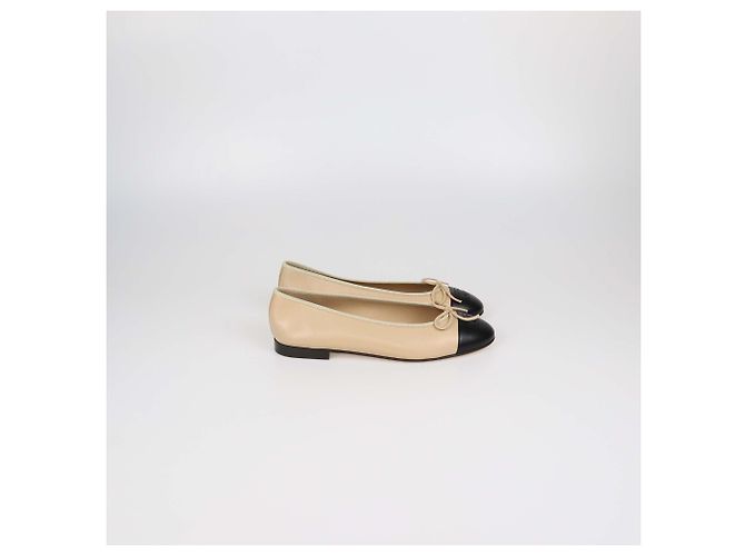 Ballerine Chanel Beige/Black Leather Bow CC Cap Toe Nero - vista 3