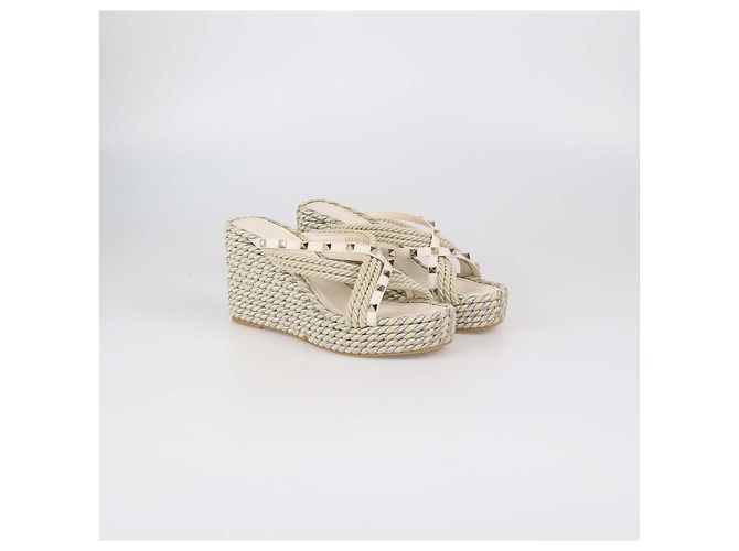 Sandali con zeppa Valentino Rockstud Torchon in rafia e pelle ivory Crudo - vista 2