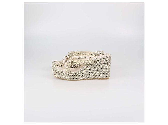 Sandali con zeppa Valentino Rockstud Torchon in rafia e pelle ivory Crudo - vista 4