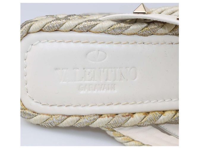 Sandali con zeppa Valentino Rockstud Torchon in rafia e pelle ivory Crudo - vista 6