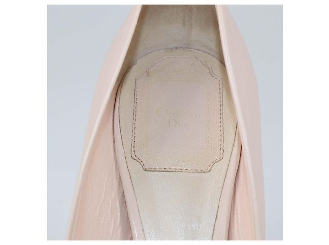 Christian Dior Pumps aus rosa Leder mit runder Kappe - Ansicht 6