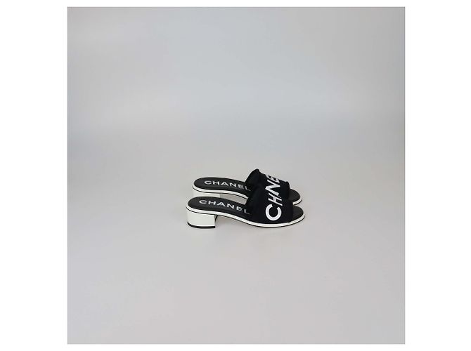Sandali slide Chanel in pelle nera e tela con logo stampato Nero - vista 3