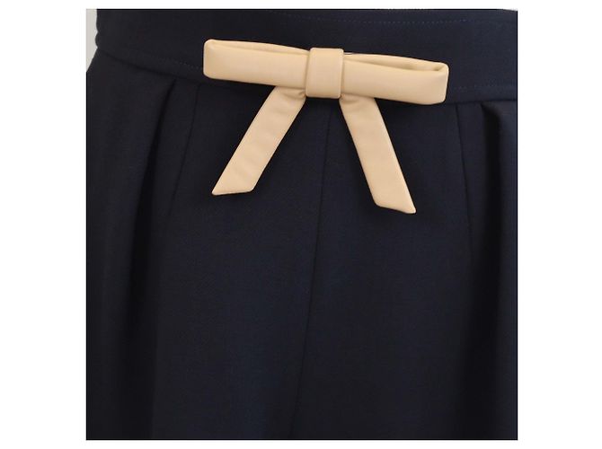 Louis Vuitton Mini Short aus dunkelblauer Wolle mit Lederschleife Marineblau - Ansicht 4