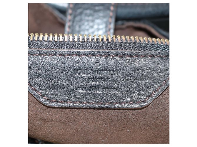 Borsa XL Surya Louis Vuitton in pelle Mahina Monogram nera Nero - vista 5
